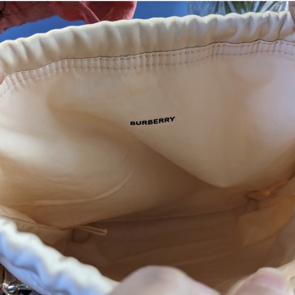 Burberry - Picture 6 of 8